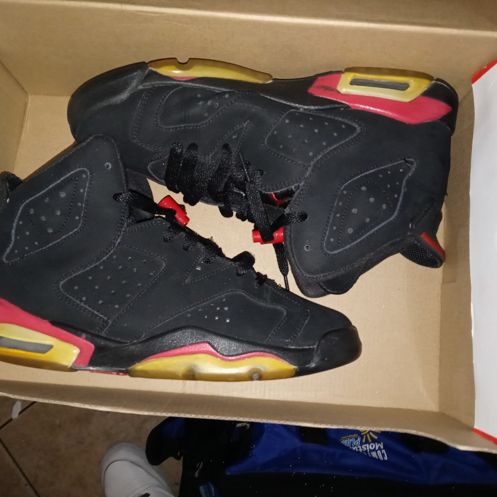 Air Jordan 6 infrared size 7y-or-8 &¹/2 in women's